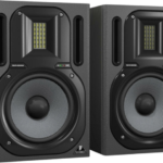מוניטורים Behringer 3030A